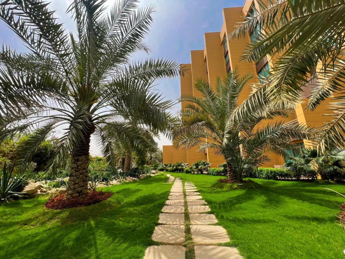 Grand Millennium Al Seef Basra Hotel Exterior photo