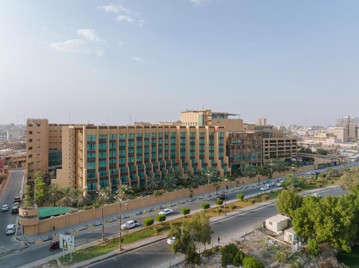 Grand Millennium Al Seef Basra Hotel Exterior photo