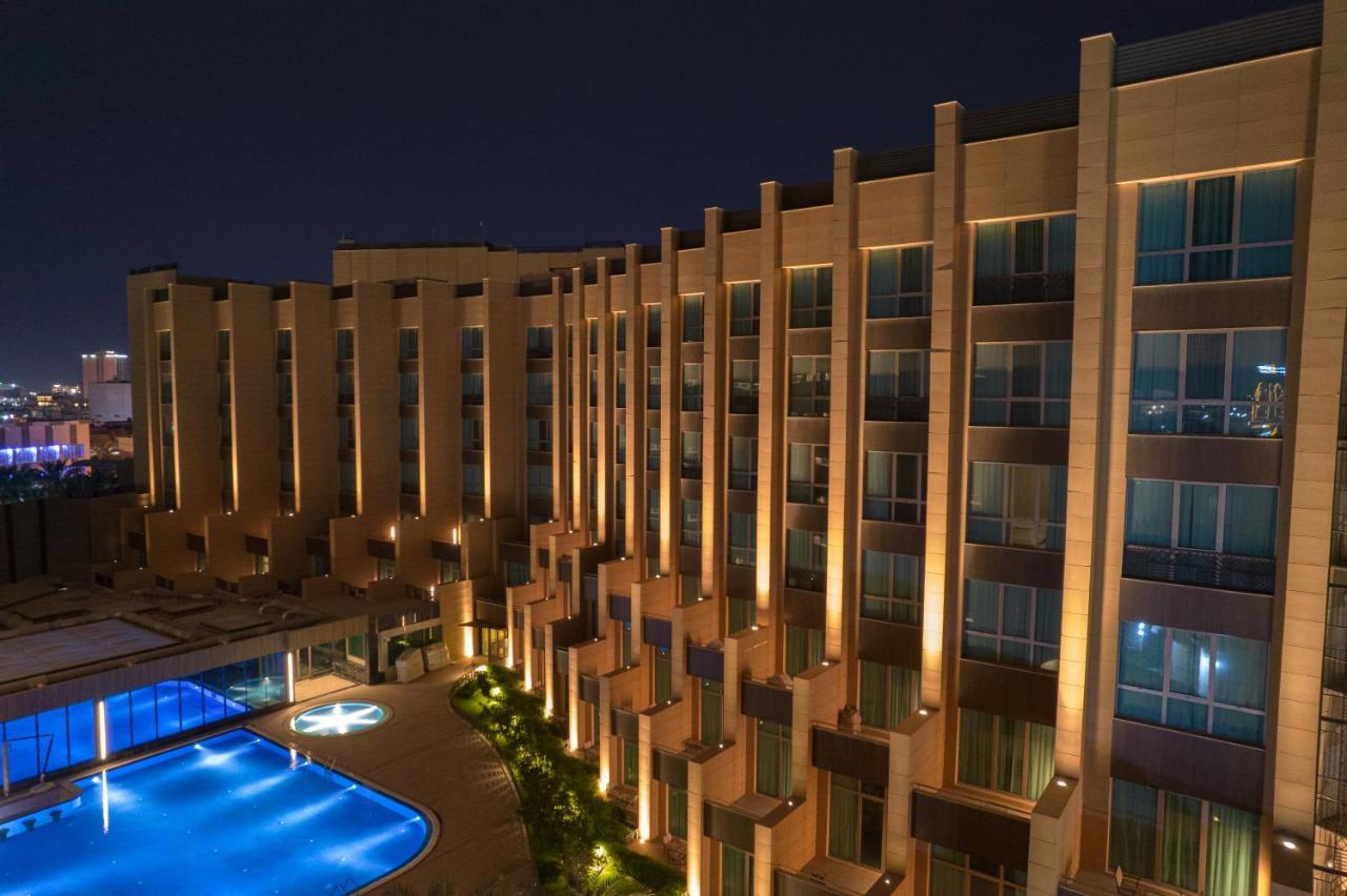 Grand Millennium Al Seef Basra Hotel Exterior photo