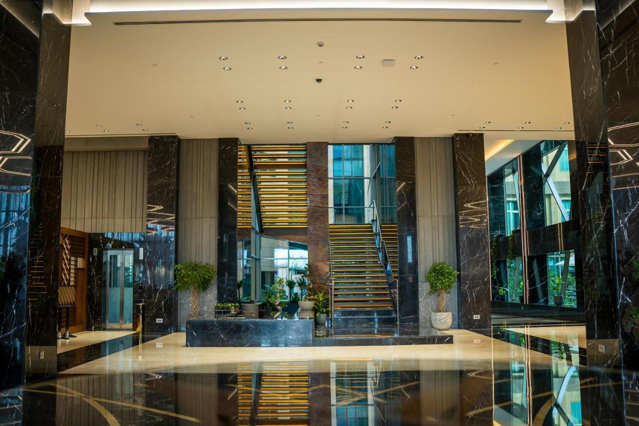 Grand Millennium Al Seef Basra Hotel Exterior photo