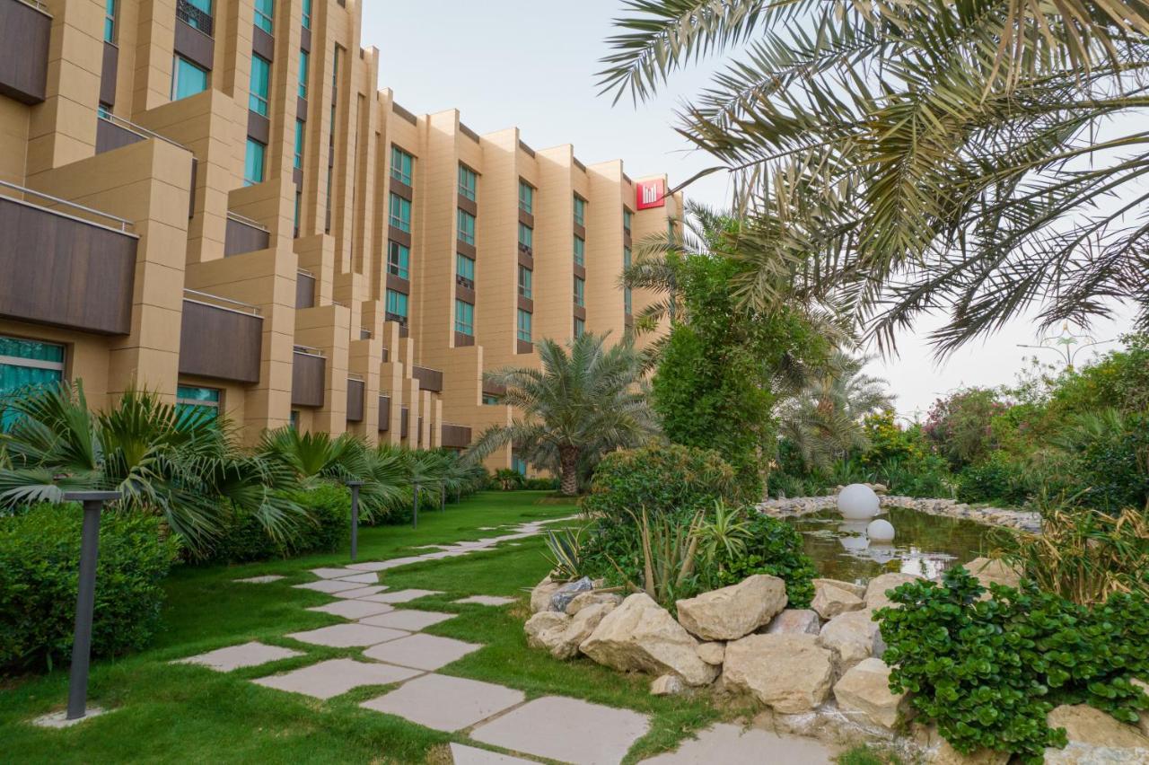 Grand Millennium Al Seef Basra Hotel Exterior photo